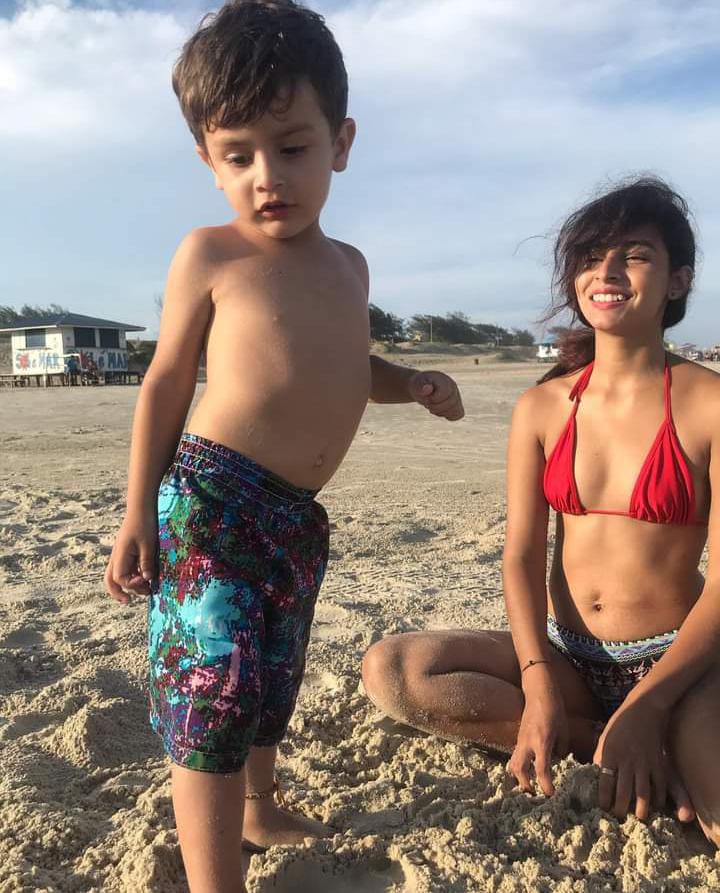 Meu filho e eu na praia